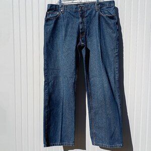 IZOD Jeans Mens 40 x 32 Blue Denim Classic Fit Straight Leg Zip Fly 5-Pocket